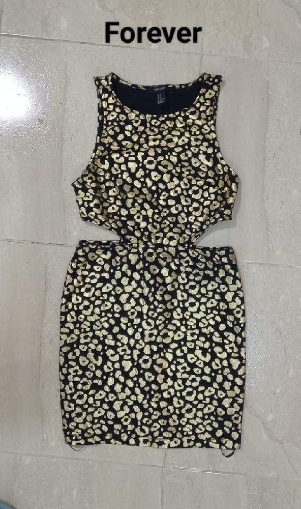 Robe soirée noir dorée 
