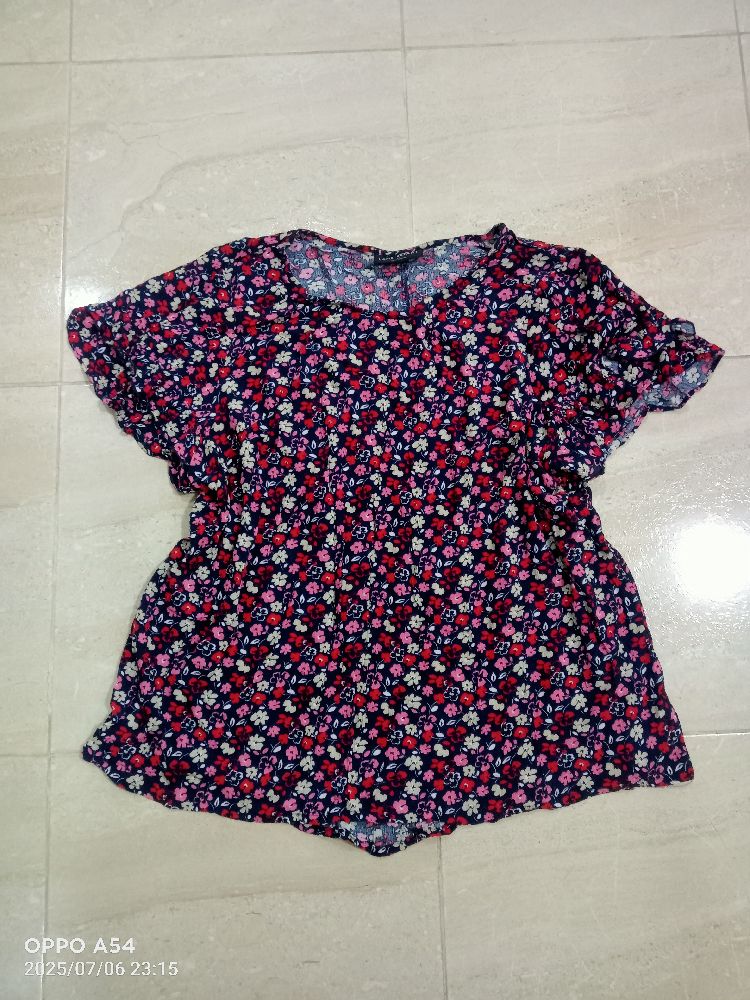 Haut fleuri grand taille 