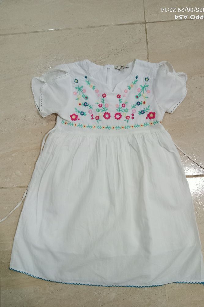 Robe blanche fillette