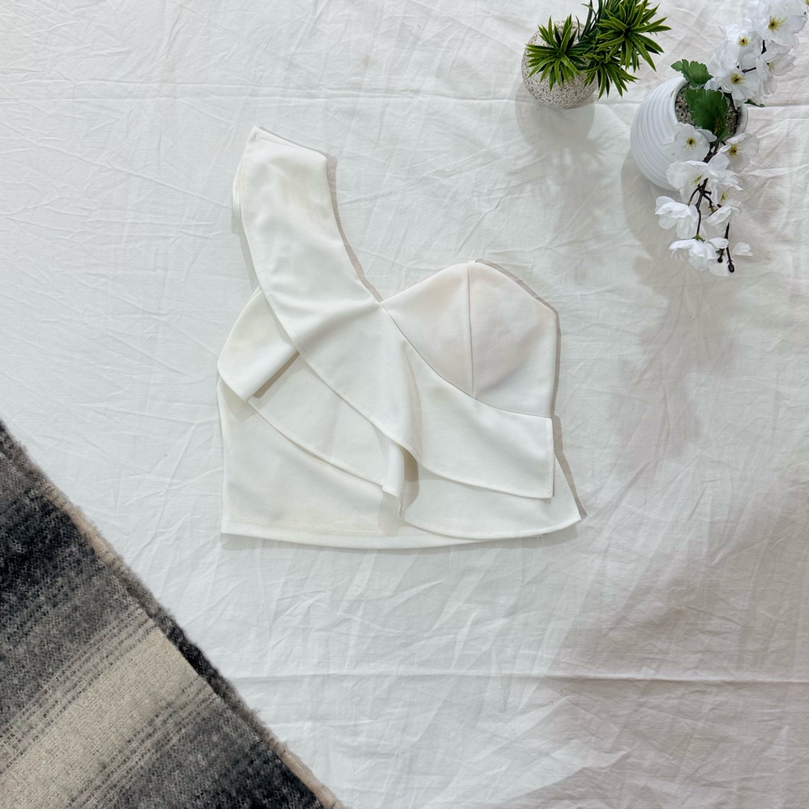Haut de couleur blanc