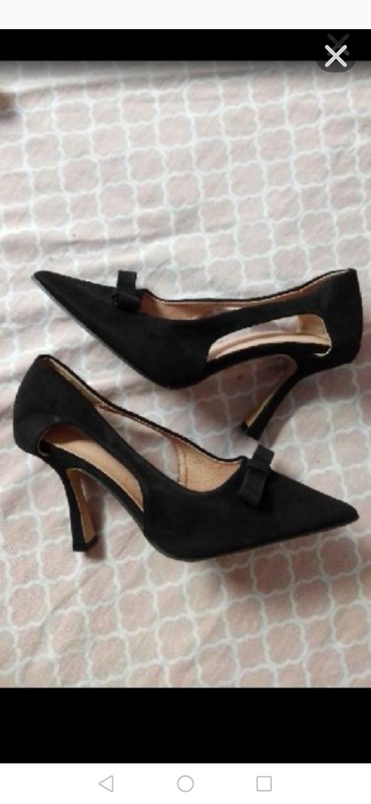 Escarpin noir très chic très classe 🌼🌸💐🌹🌹💐💐🌸