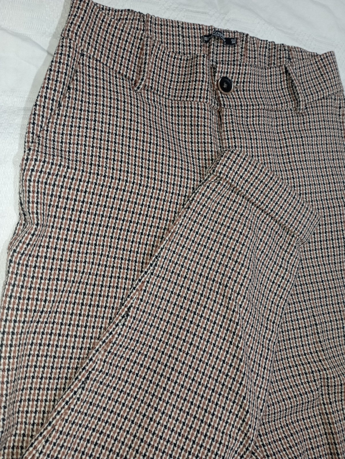 Pantalon kastelo 