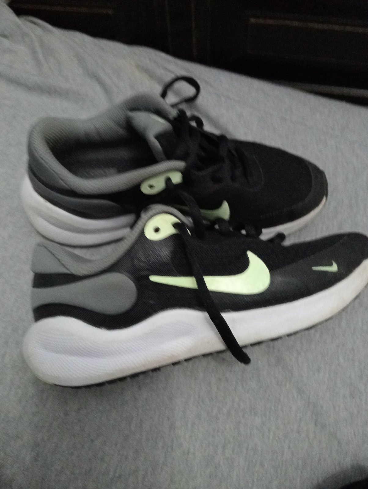 Nike Revolution