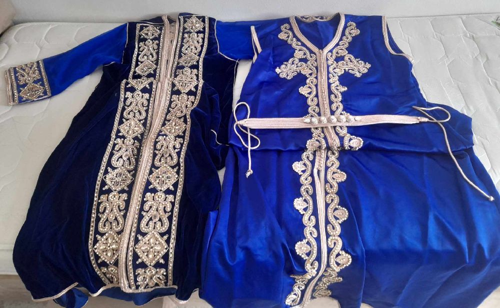 Beau coftan couleur bleu roi