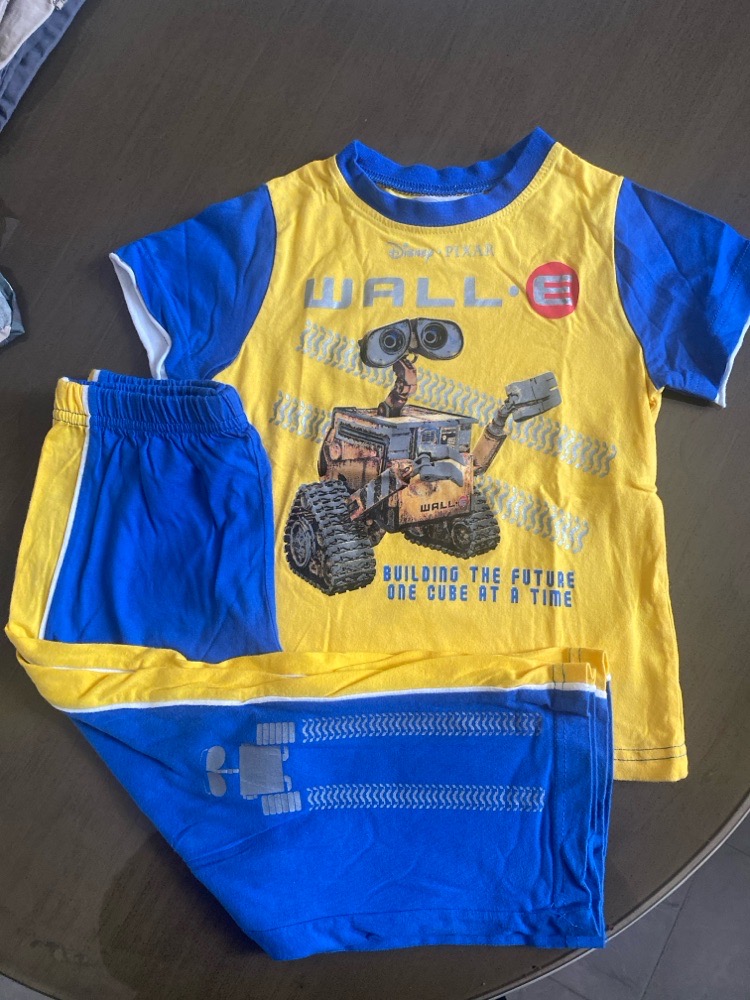 pyjama bleu et jaune jamais porté