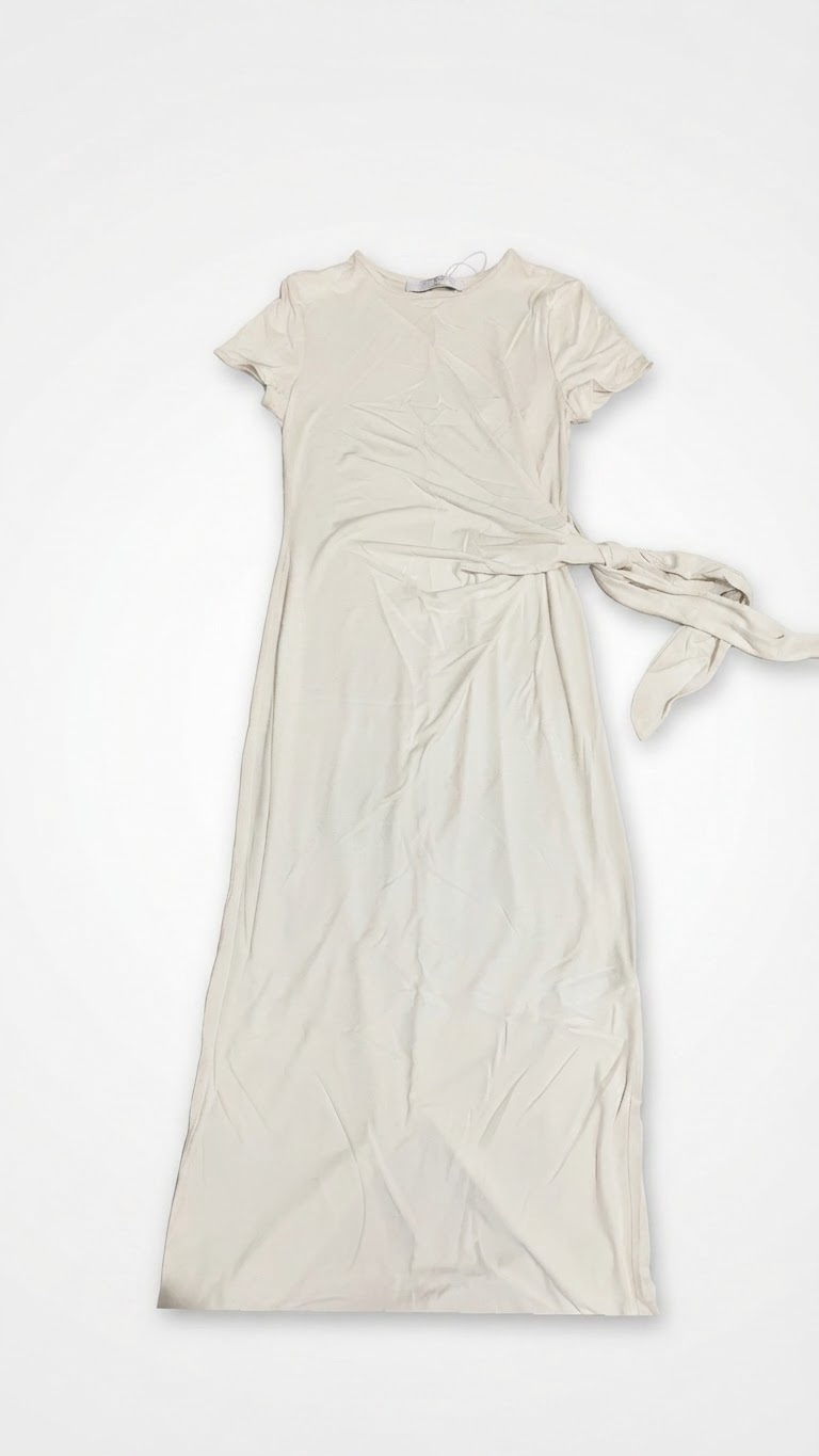 Robe blanc cassé ajustee 