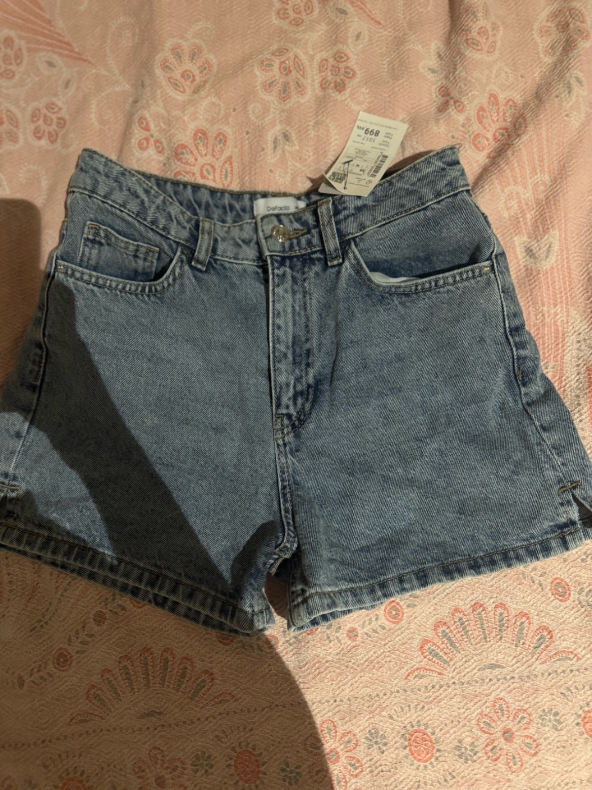 Short jeans
