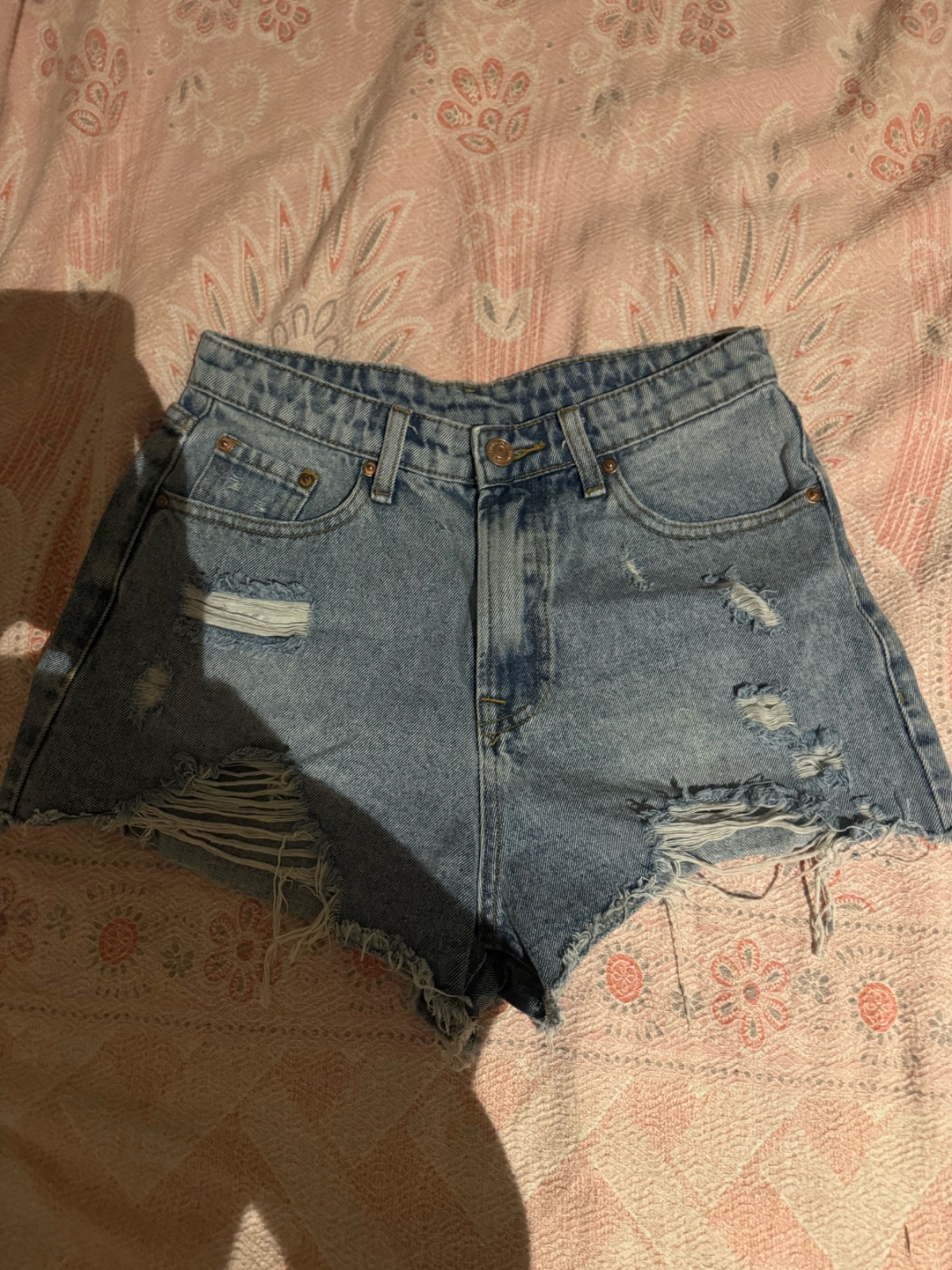 Short jeans