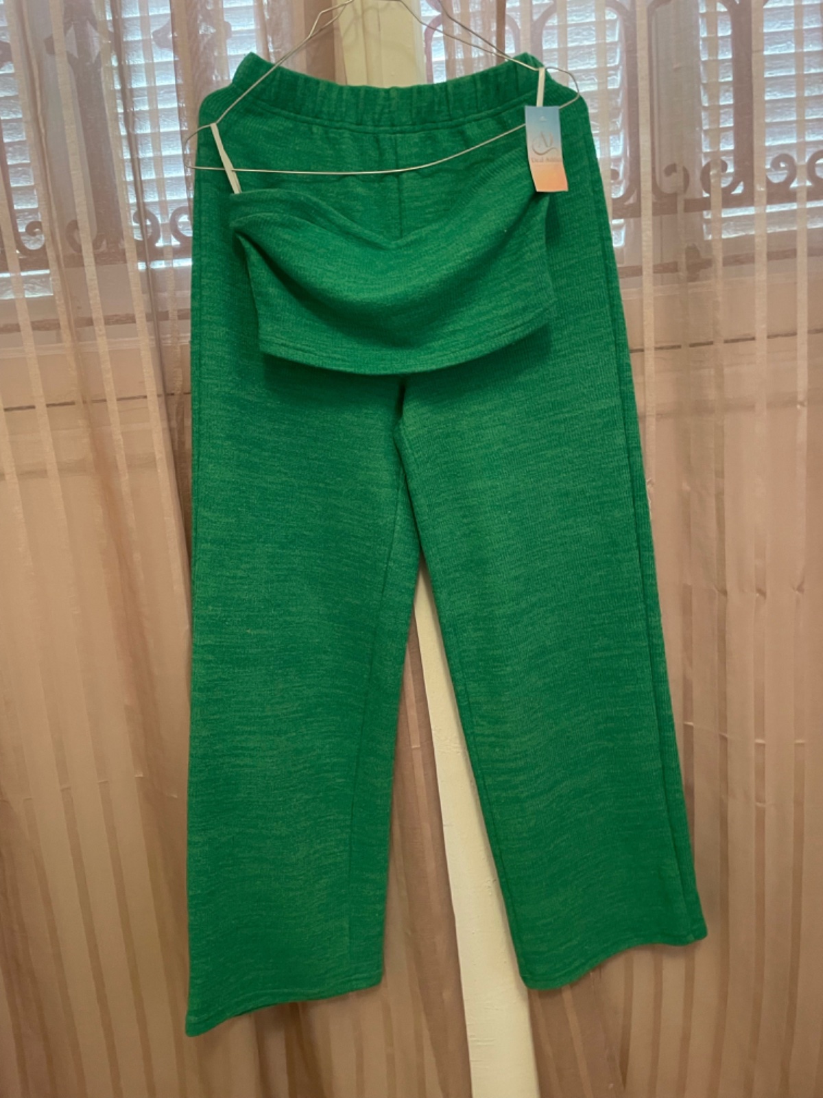 Set pantalon et pull