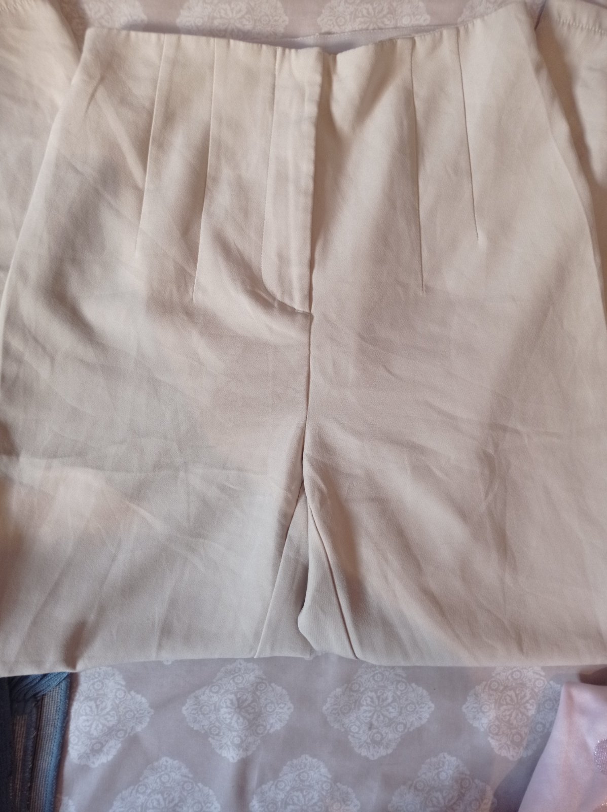Pantalon beige genre zara