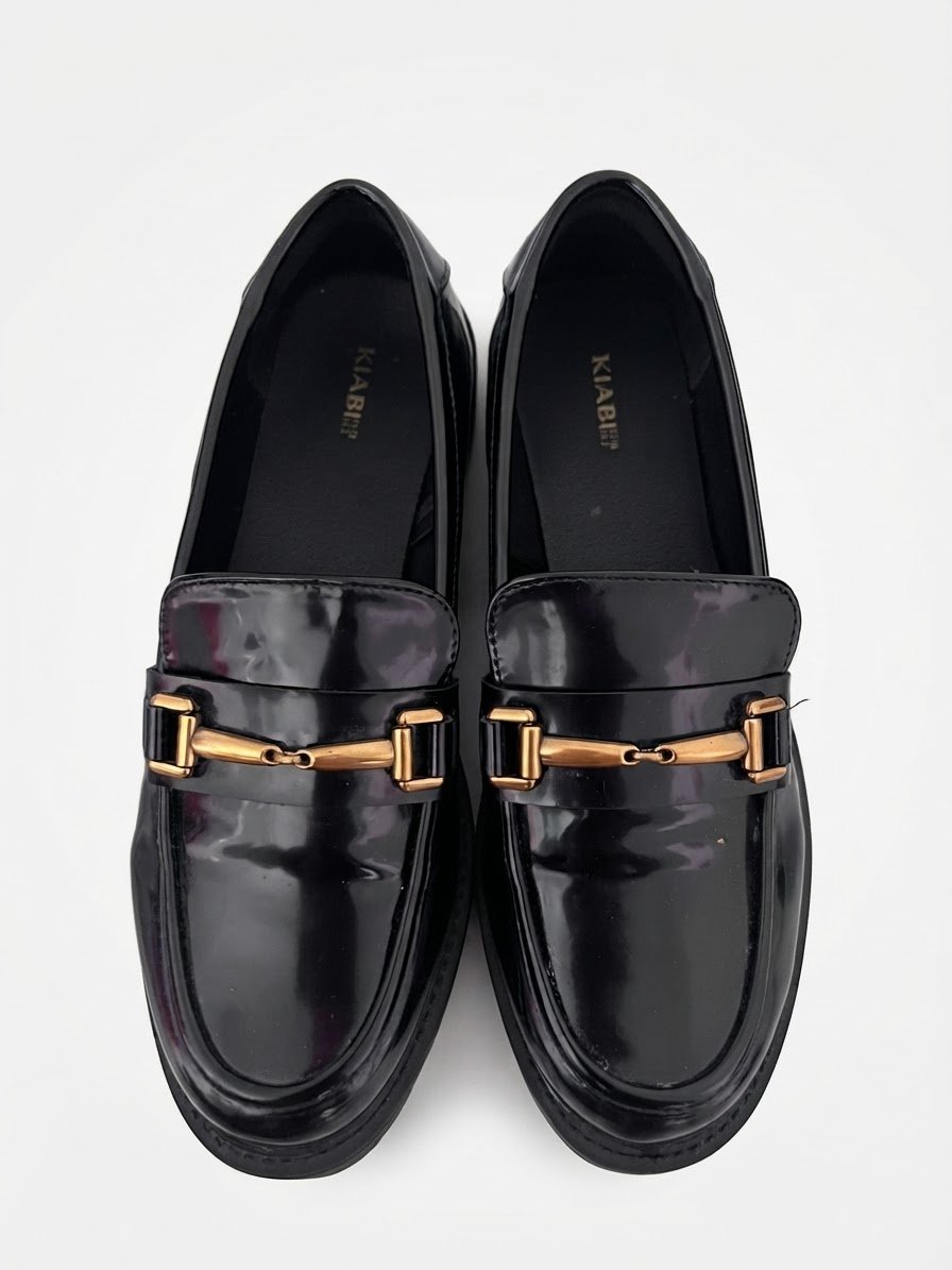 Mocassins noire vernis a boucle doré