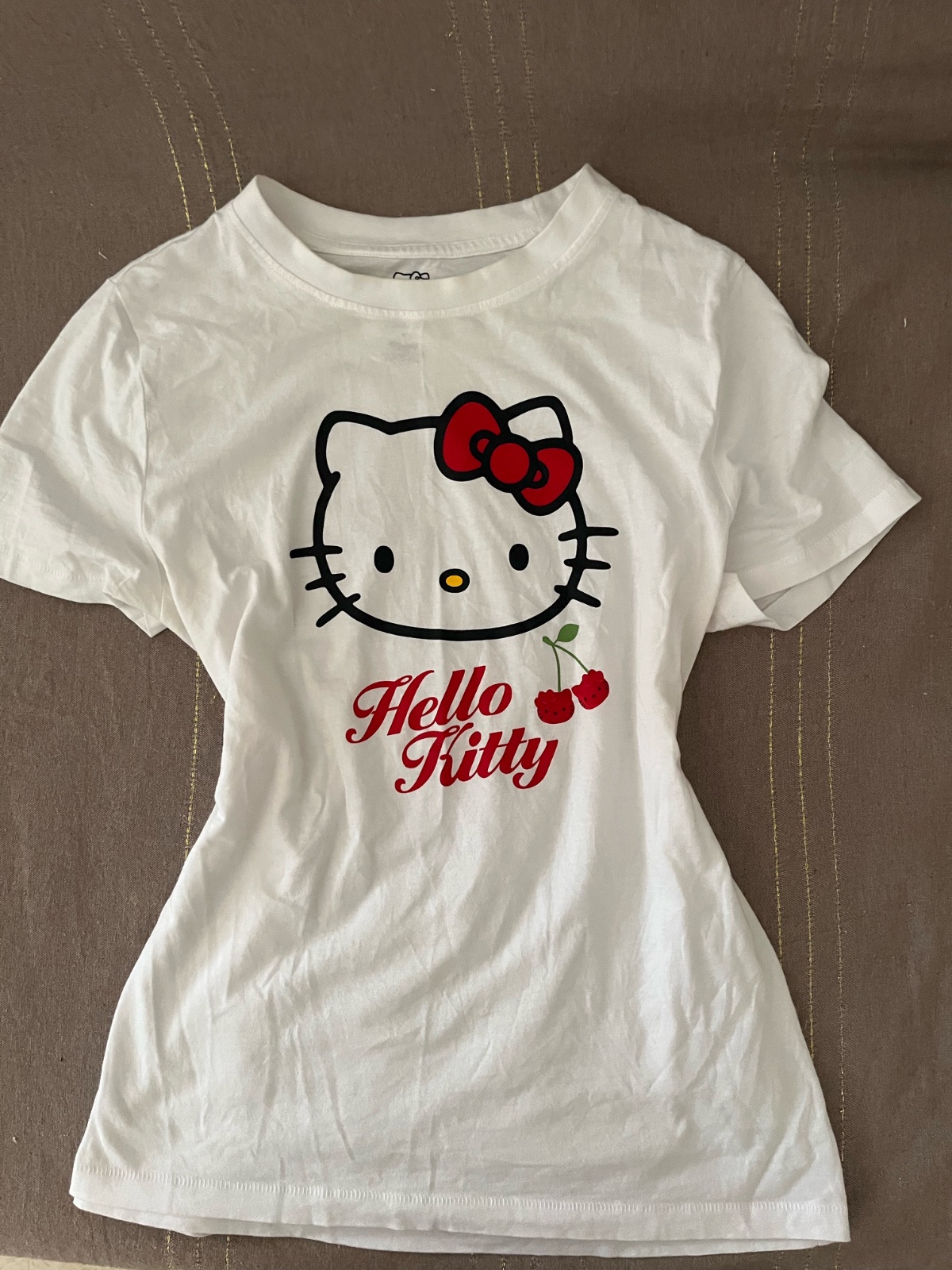 T-Shirt Sanrio Hello kitty