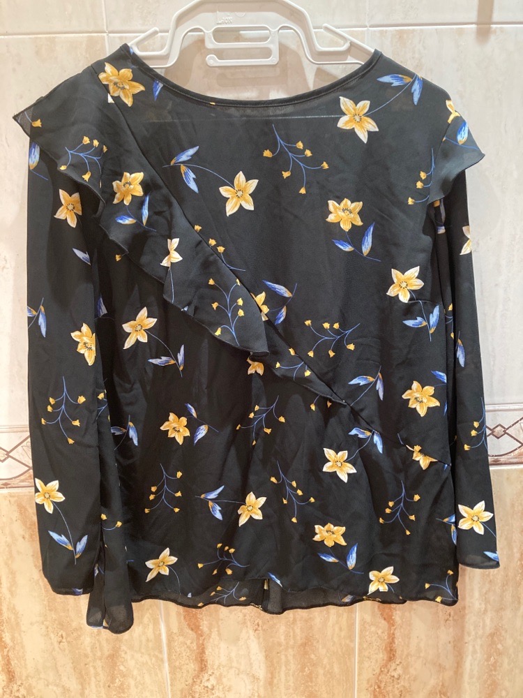 Chemise primark fleurie neuve taille 42