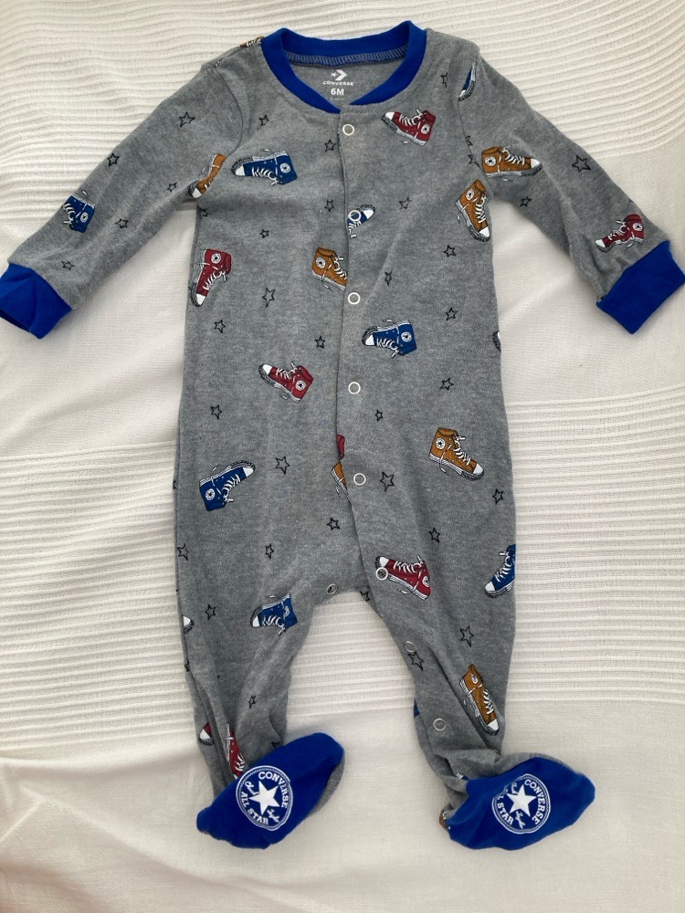 Grenouillere bebe 6 mois marque converse 