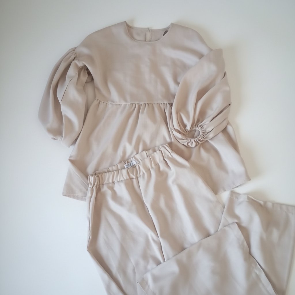 Ensemble beige