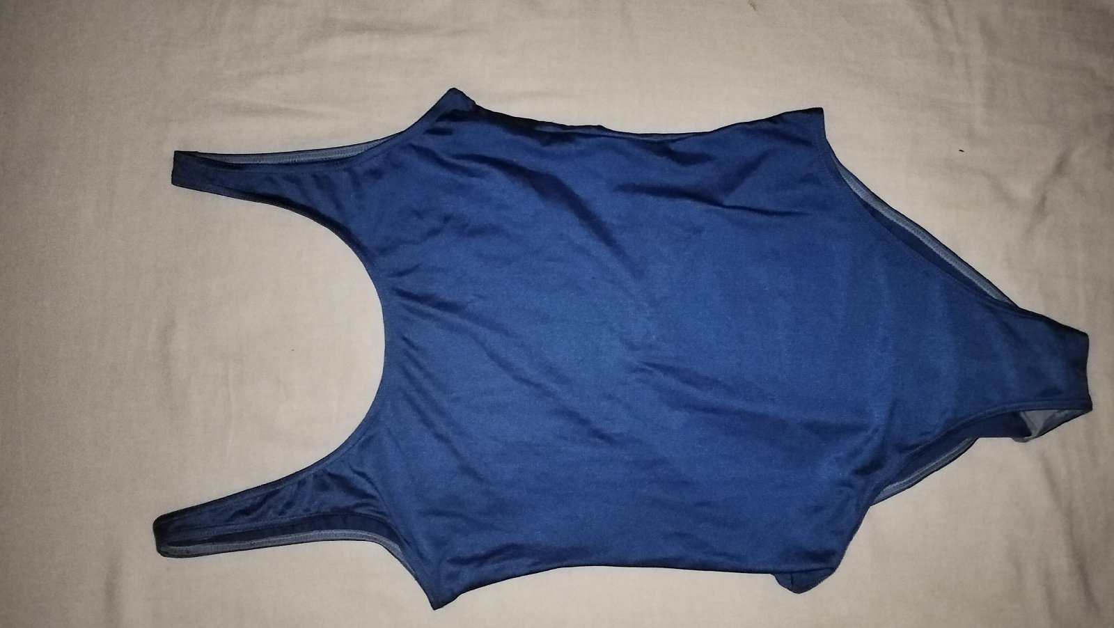Un maillot de bain 🩱