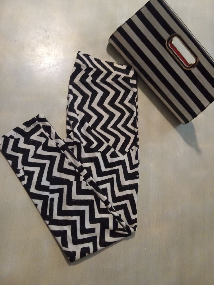 🖤🤍 legging noir et blanc de marque H&M🤍🖤