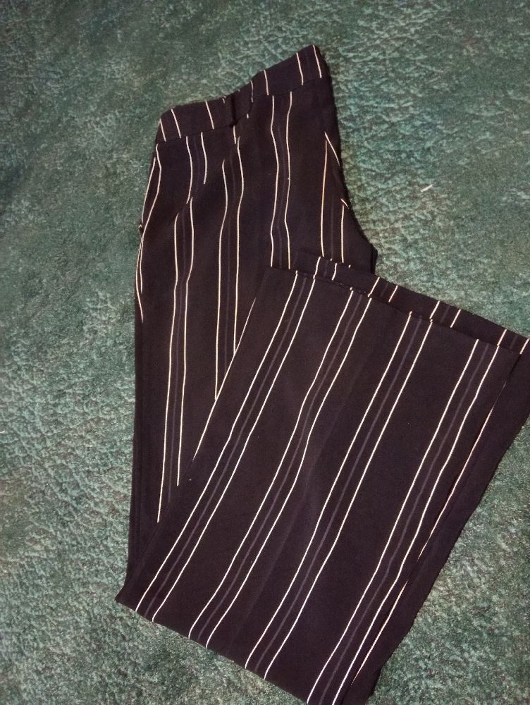 🤍Pantalon large rayé – Chic et confortable🤍