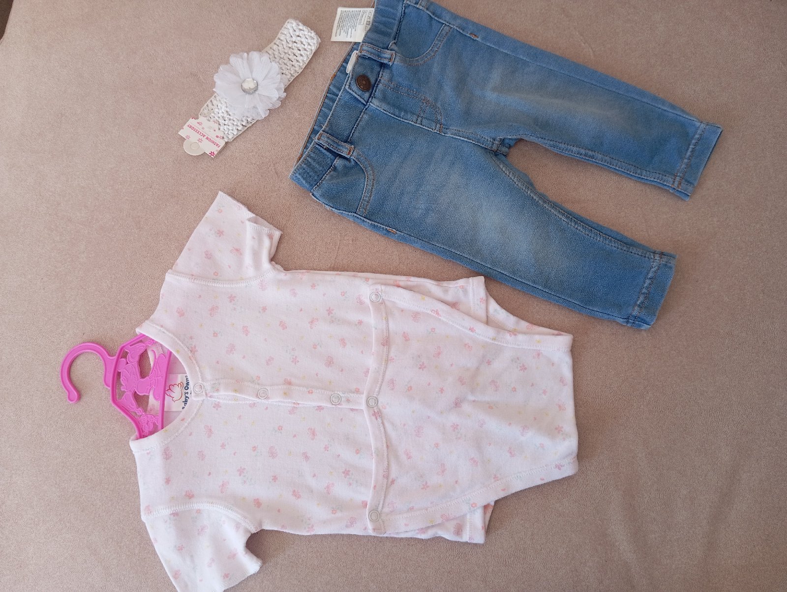 Lot vêtements de bébé 