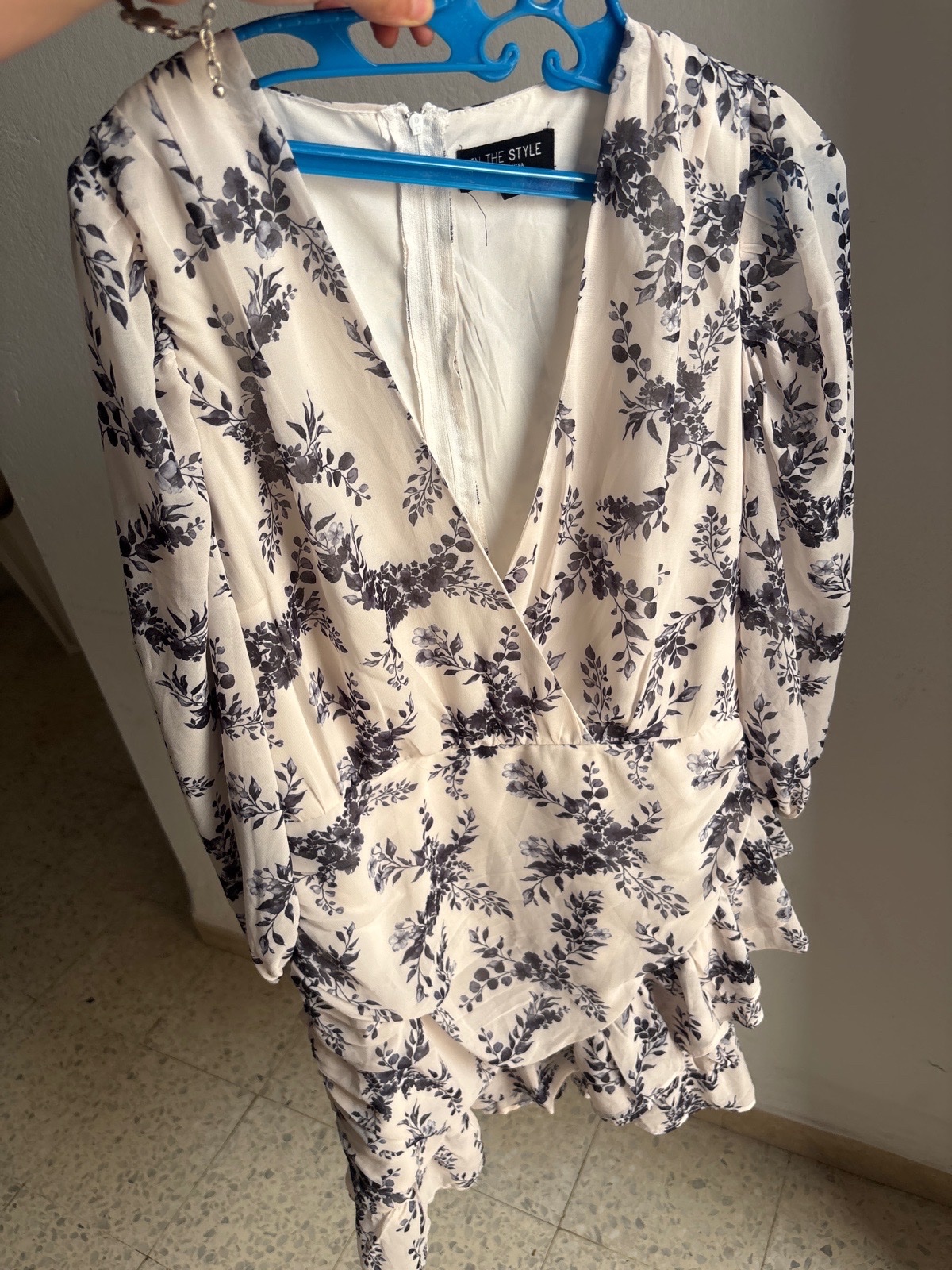 Robe fleurie à volants 