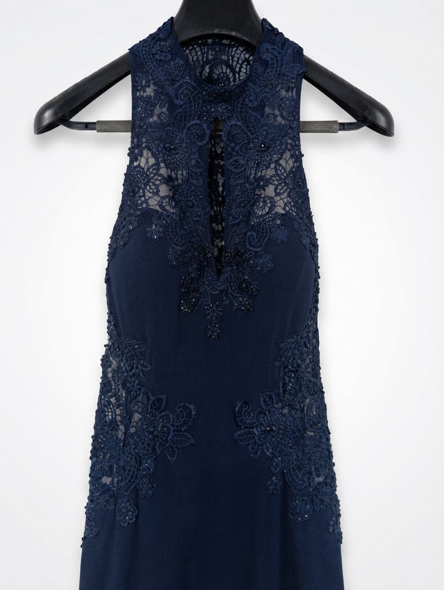 Jolie robe longue soirée bleu marine 