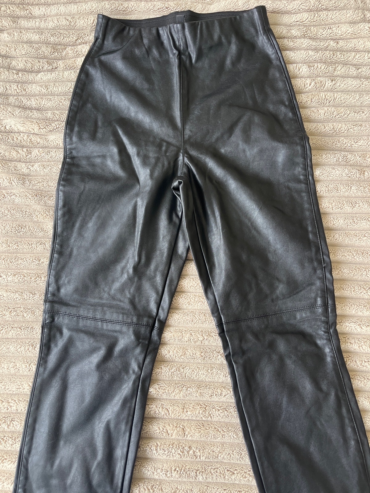 Pantalon en cuir noir 