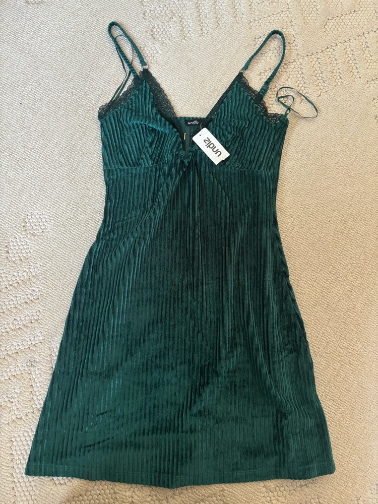 Nuisette Undiz verte velour cotelé jamais portée