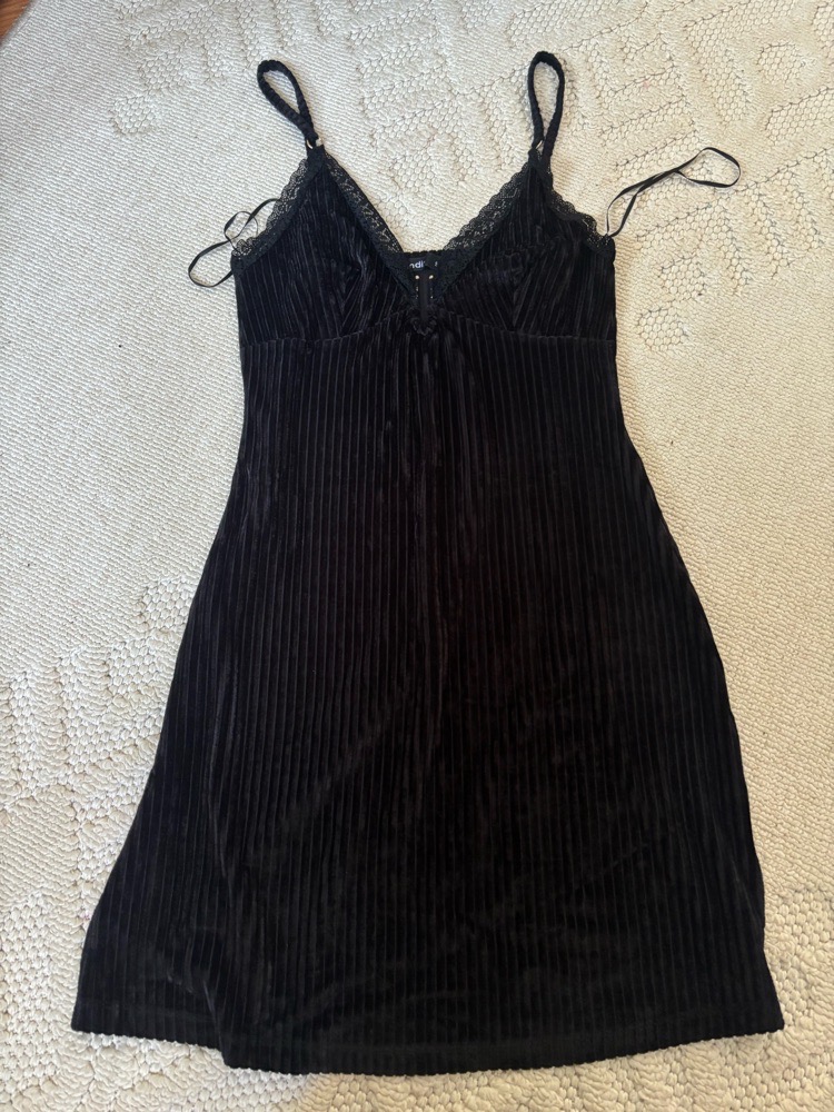 Nuisette Undiz noire velour cotelé jamais portée