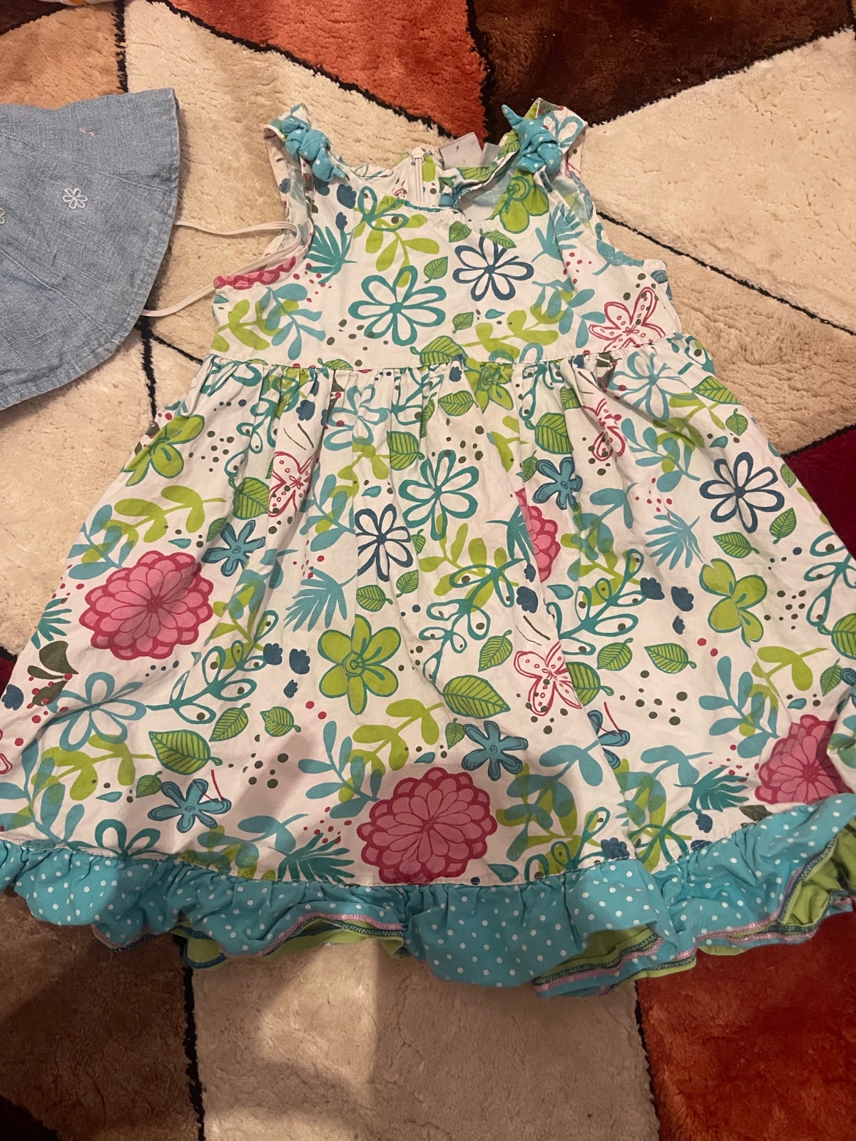 Robe fille fleuri avec chapaux 