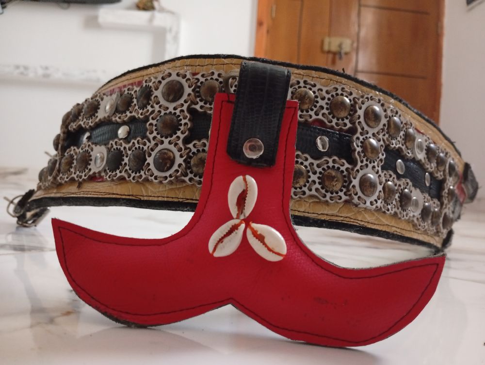 Ceinture noire wrouge haja ndhifa kima f taswira bidhbt lnes lmaghrouma 