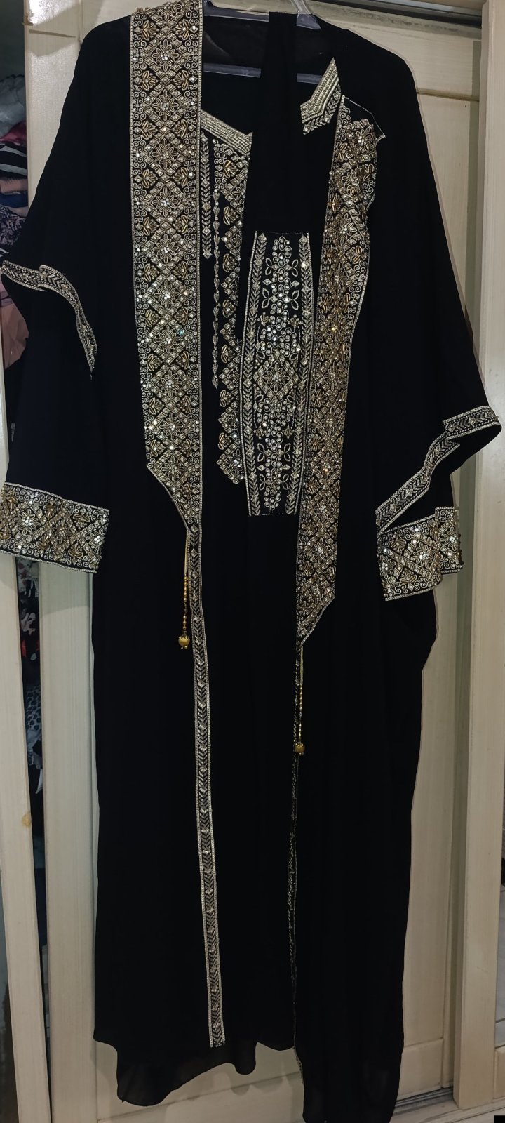 Caftan neuf, jamais porté, fabriqué en Syrie et importé de Turquie