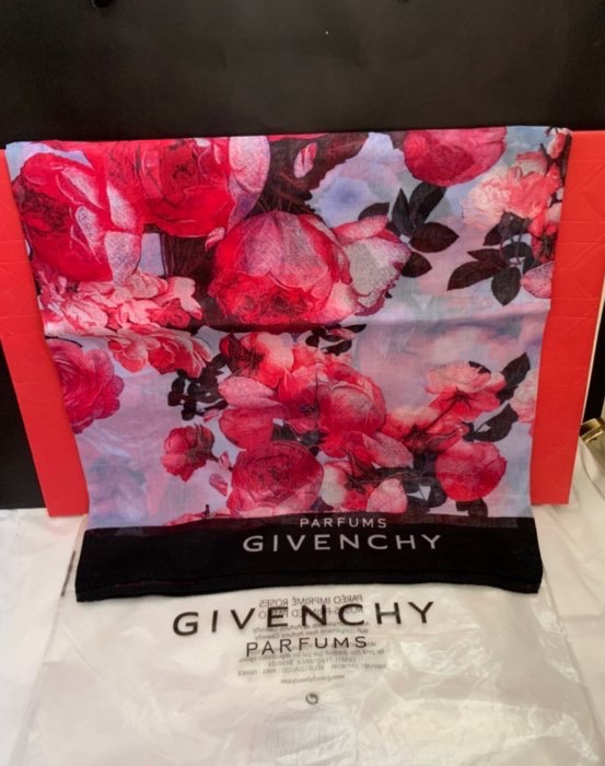 Foulard jivenchy