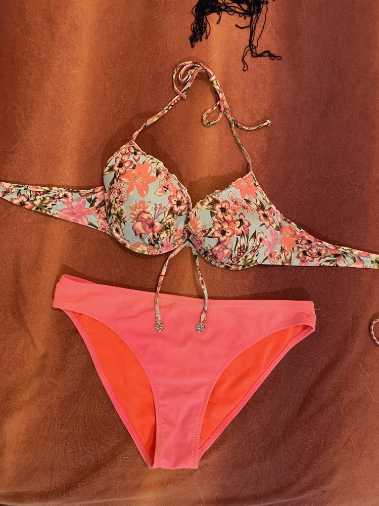 Bikini haut fleurie 