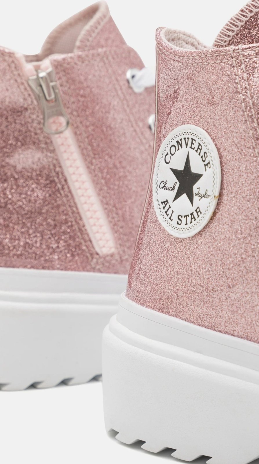 Converse Kids Chuck Taylor All Star Lugged Lift Platform High Top Sneakers. très peut porté, en trés bonne état 