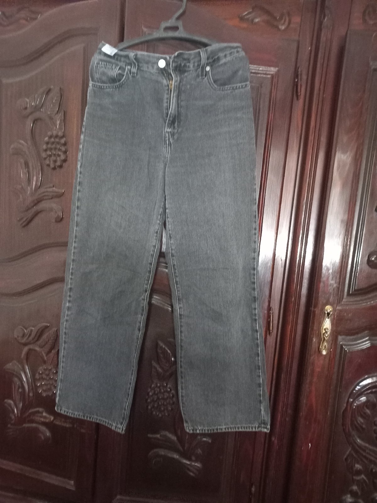 Pantalon  gris foncé taille 27 tour de taille 68 cn