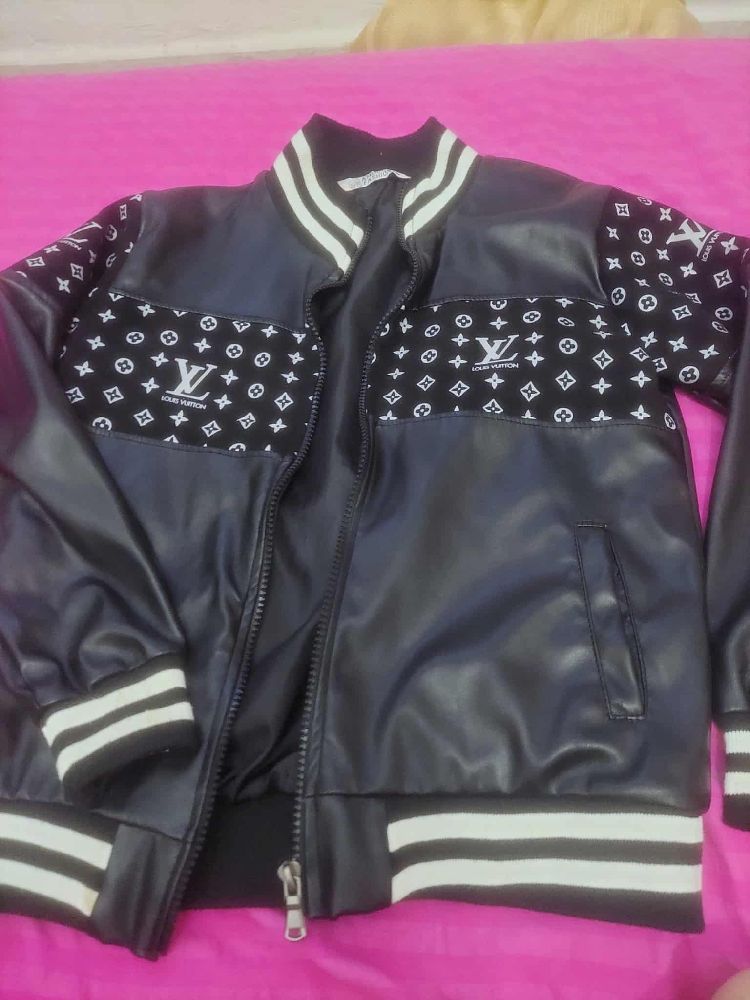 Veste semi cuir très haute qualité 