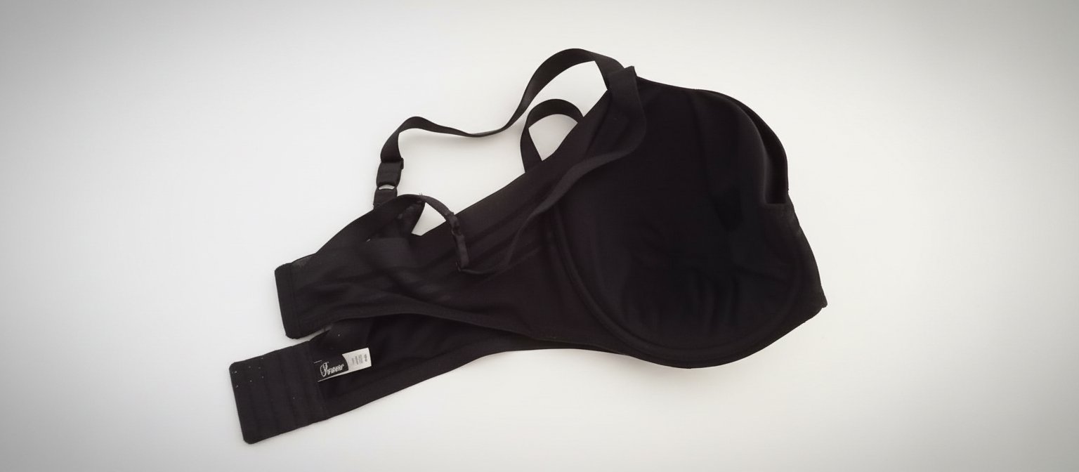 Sous vêtements couleur noir 42D