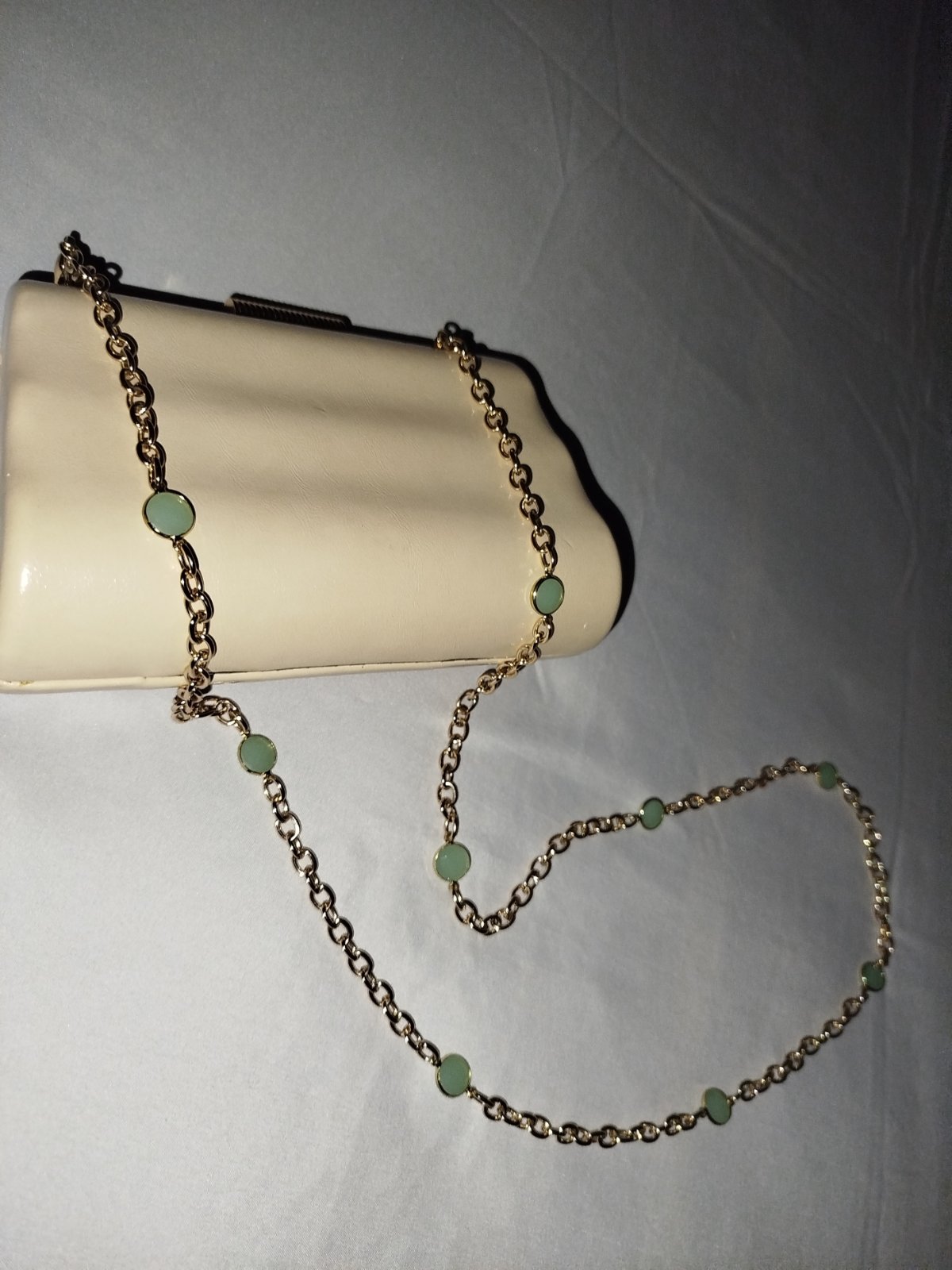Pochette avec bandoulière Mango