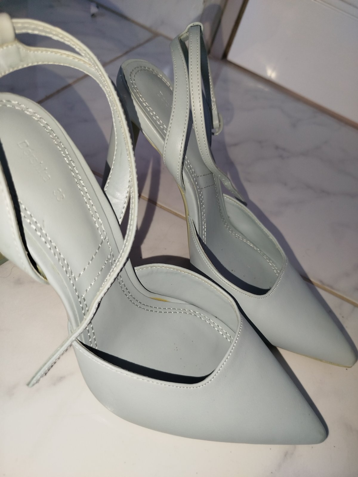 Escarpin Bershka bleu 