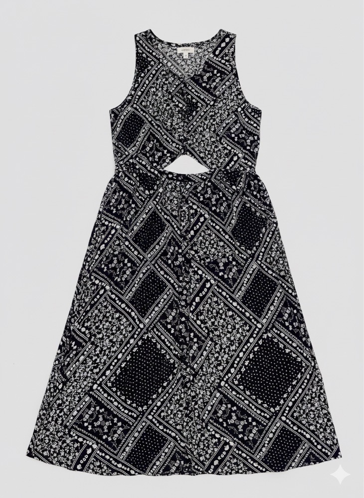 Robe noire et blanche