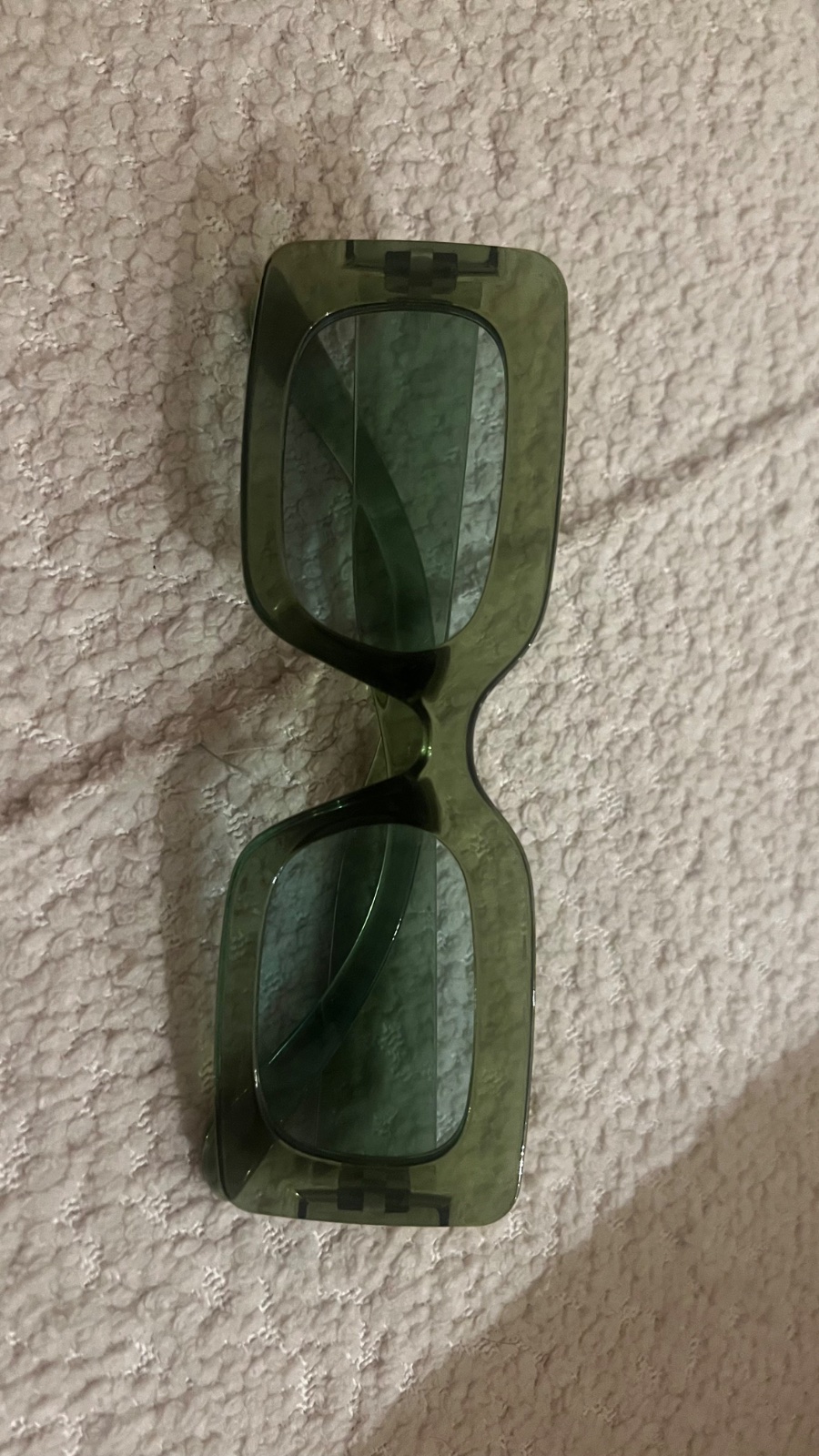 Lunettes de soleil rectangulaires vert olive 🫒