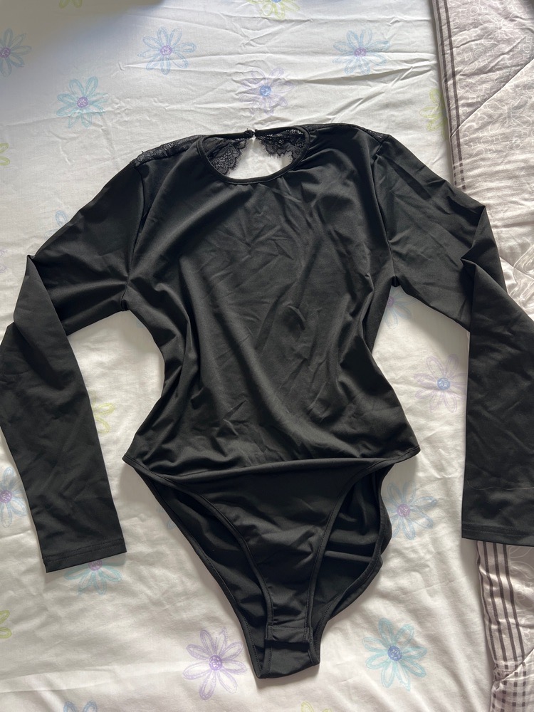 Body noir DOS NU de chez Shein