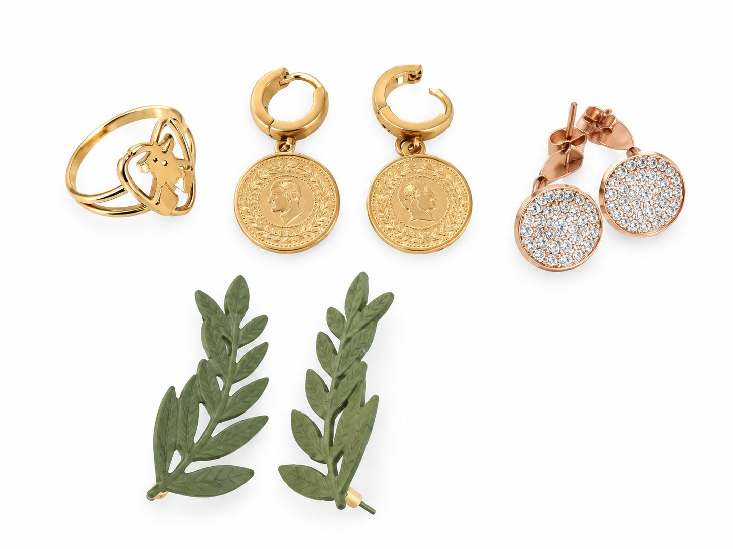Ensemble composé de boucles d'oreilles et d'une bague