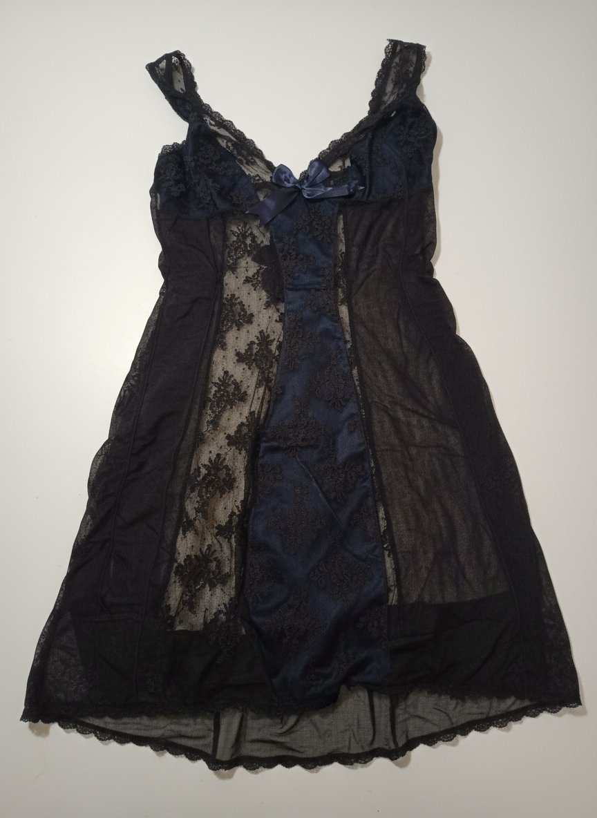 Robe de nuit en noir