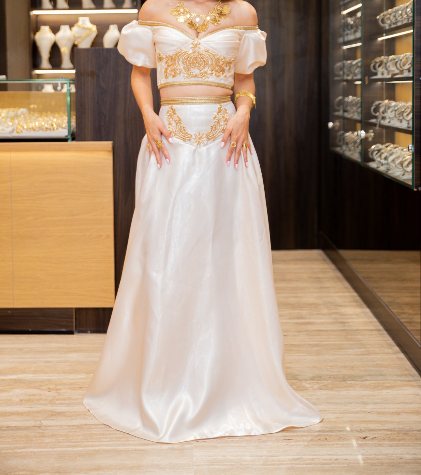 Robe aarousa
