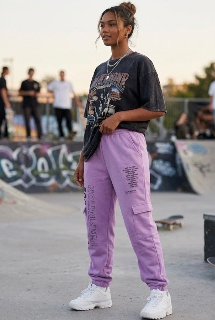 Sweat pants mauve avec des pauches 