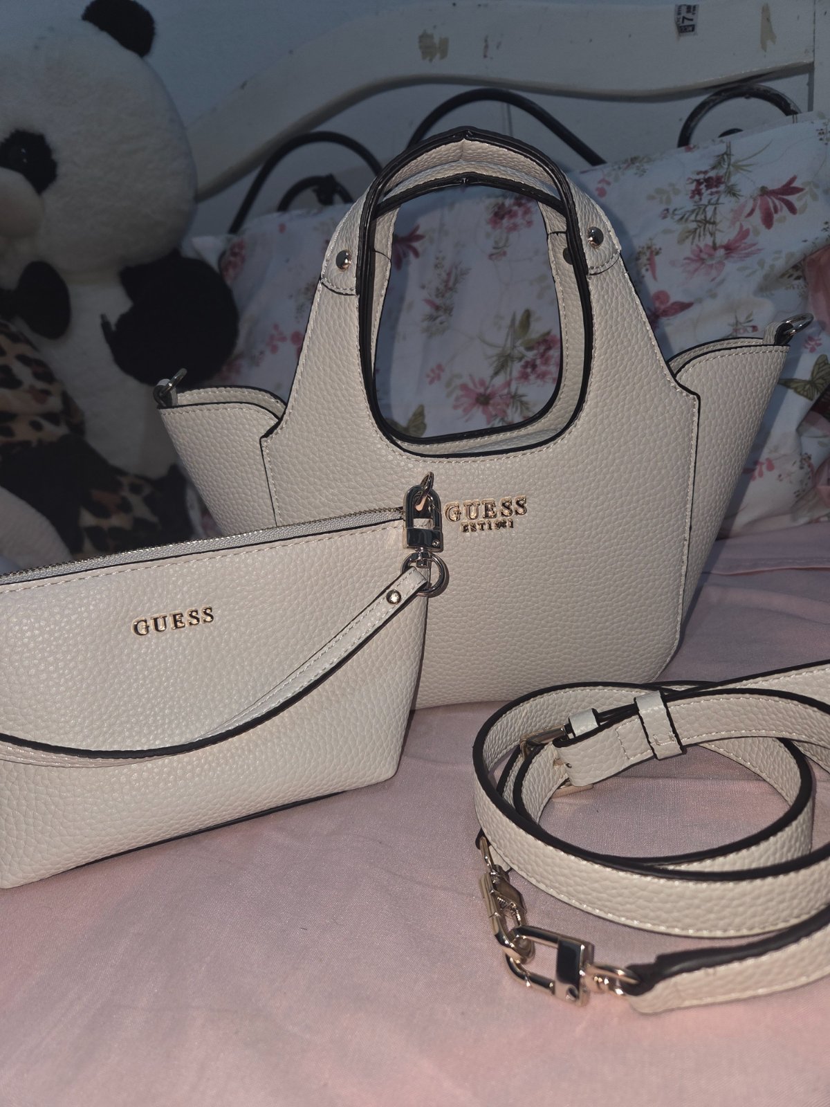 Sac Guess état très neuf 