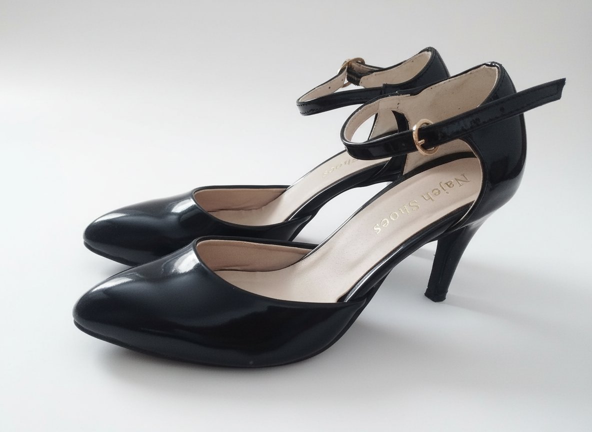Escarpins noir vernis taille 36 fort