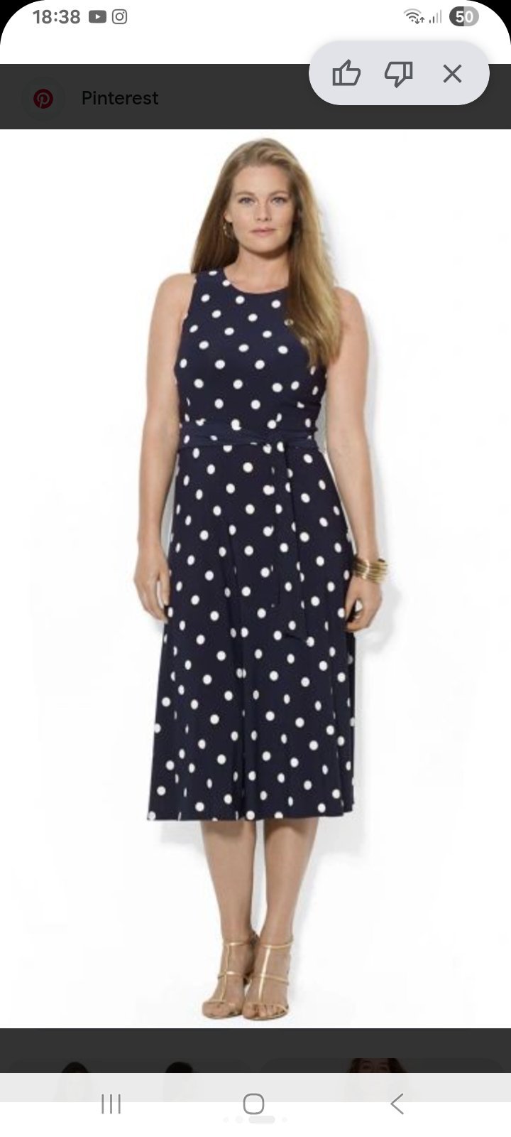 Robe avec ceinture 