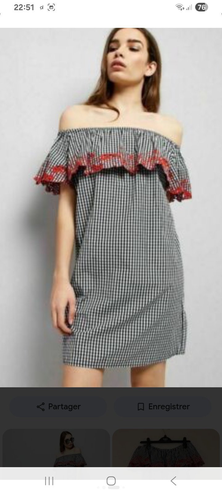 Robe brodée vichy